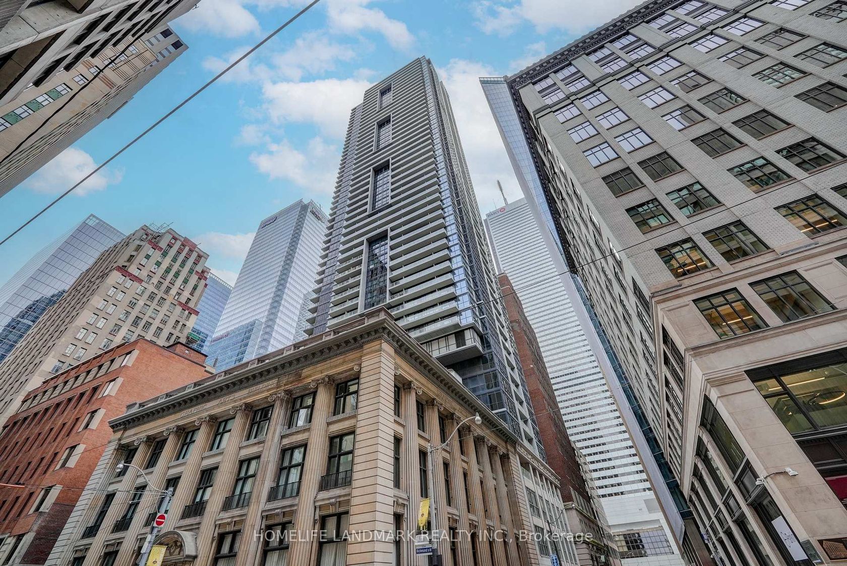 1611 - 70 Temperance Street, Bay Street Corridor, Toronto by Loree Meneguzzi Real Estate 1611 - 70 Temperance Street, Bay Street Corridor, Toronto