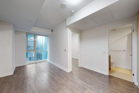 Photo 6 at 621 - 115 Blue Jays Way, Waterfront Communities C1, Toronto