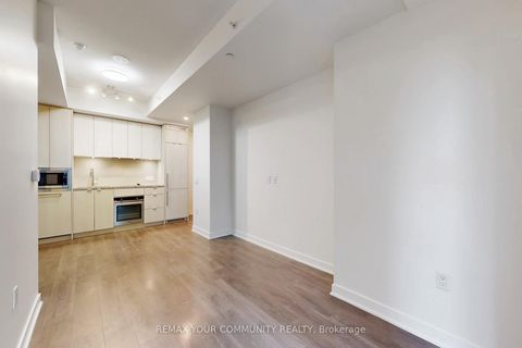 Photo 11 at 621 - 115 Blue Jays Way, Waterfront Communities C1, Toronto