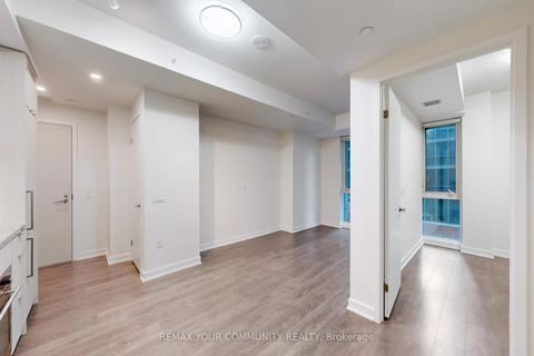 Photo 16 at 621 - 115 Blue Jays Way, Waterfront Communities C1, Toronto
