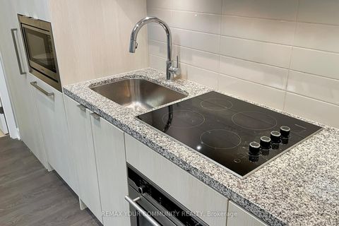 Photo 20 at 621 - 115 Blue Jays Way, Waterfront Communities C1, Toronto