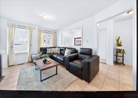 Photo 8 at 31 Kalvinster Drive, Cornell, Markham