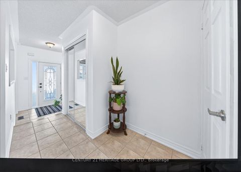 Photo 11 at 31 Kalvinster Drive, Cornell, Markham