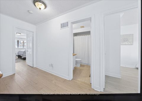 Photo 22 at 31 Kalvinster Drive, Cornell, Markham