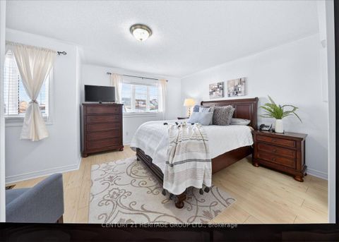 Photo 24 at 31 Kalvinster Drive, Cornell, Markham