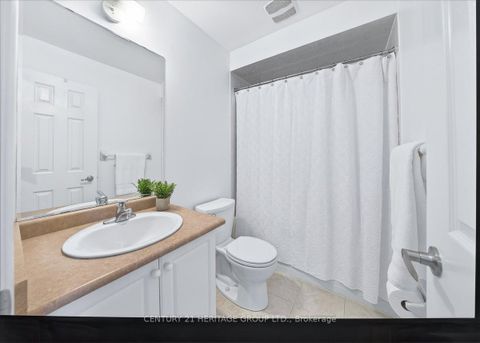 Photo 34 at 31 Kalvinster Drive, Cornell, Markham