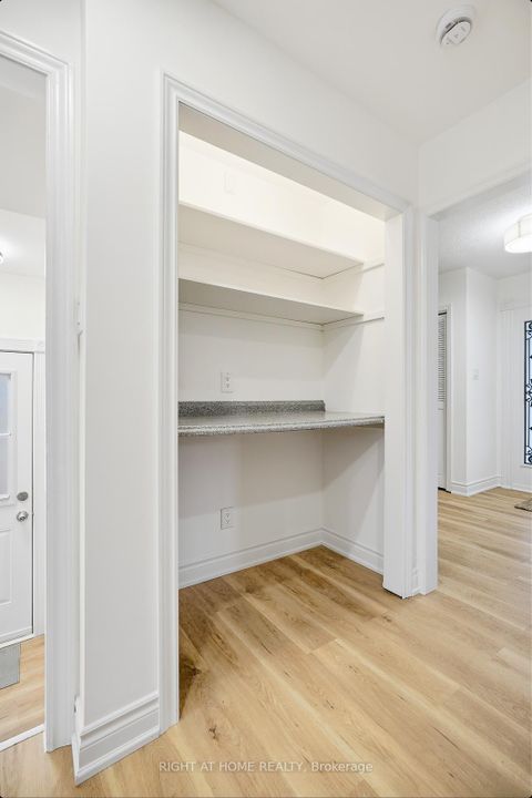 Photo 15 at 259 Glenwoods Avenue, Keswick South, Georgina