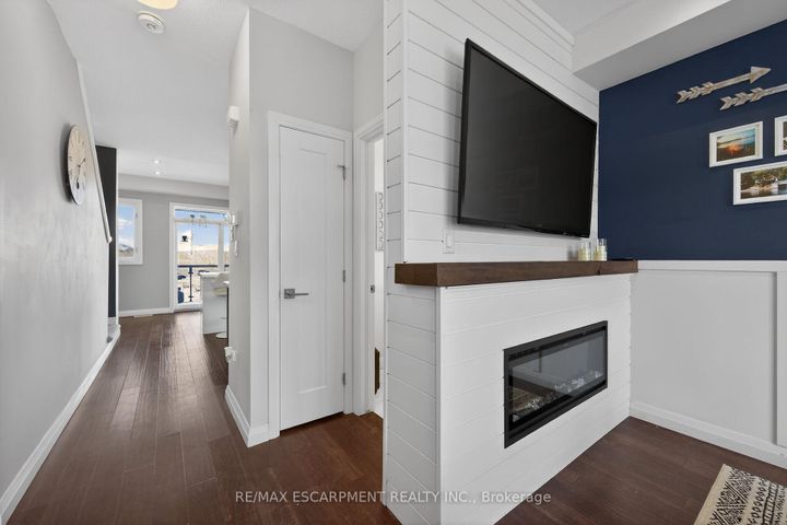 Photo 7 at 33 - 35 Midhurst Heights, Stoney Creek Mountain, Hamilton