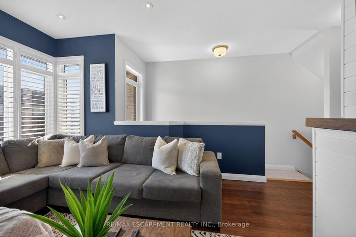 Photo 8 at 33 - 35 Midhurst Heights, Stoney Creek Mountain, Hamilton