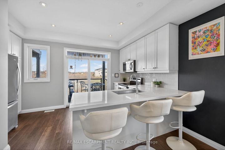 Photo 11 at 33 - 35 Midhurst Heights, Stoney Creek Mountain, Hamilton