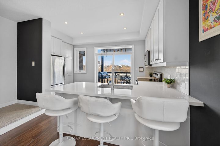 Photo 12 at 33 - 35 Midhurst Heights, Stoney Creek Mountain, Hamilton