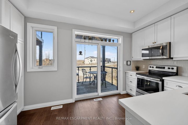 Photo 15 at 33 - 35 Midhurst Heights, Stoney Creek Mountain, Hamilton