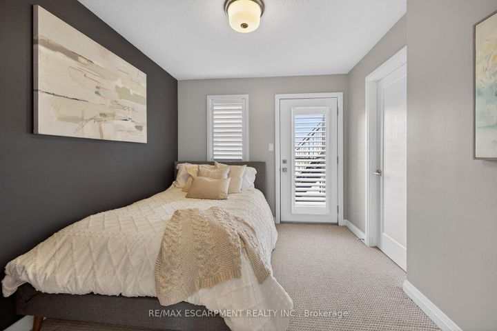 Photo 27 at 33 - 35 Midhurst Heights, Stoney Creek Mountain, Hamilton