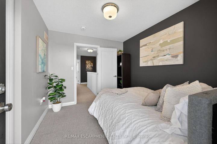 Photo 28 at 33 - 35 Midhurst Heights, Stoney Creek Mountain, Hamilton