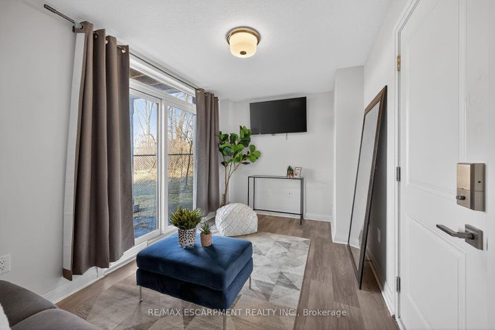 Photo 32 at 33 - 35 Midhurst Heights, Stoney Creek Mountain, Hamilton