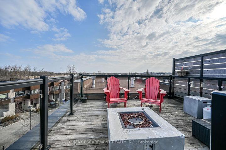 Photo 34 at 33 - 35 Midhurst Heights, Stoney Creek Mountain, Hamilton