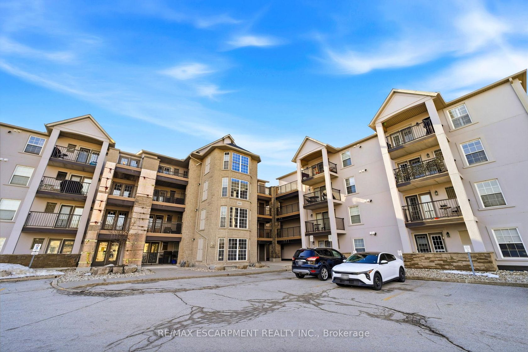 308 - 1411 Walkers Line, Tansley, Burlington 