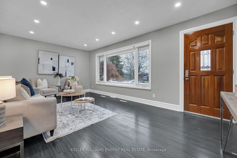 Photo 4 at 372 GARDEN Court, McLaughlin, Oshawa