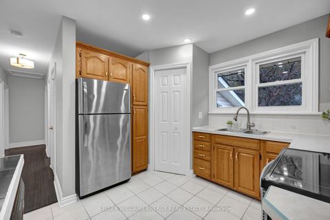 Photo 12 at 372 GARDEN Court, McLaughlin, Oshawa