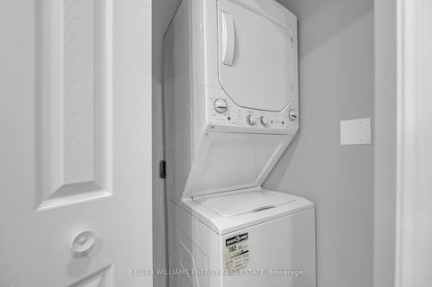 Photo 14 at 372 GARDEN Court, McLaughlin, Oshawa