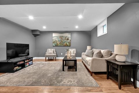 Photo 32 at 372 GARDEN Court, McLaughlin, Oshawa