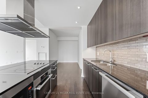 Photo 11 at 3705 - 8 The Esplanade, Waterfront Communities C8, Toronto