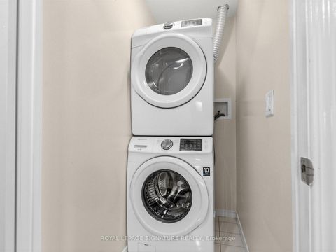 Photo 4 at 801 - 205 The Donway W, Don Mills, Toronto