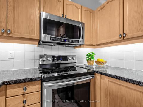 Photo 5 at 801 - 205 The Donway W, Don Mills, Toronto