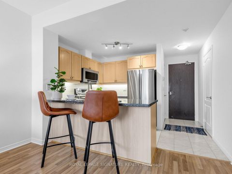 Photo 8 at 801 - 205 The Donway W, Don Mills, Toronto