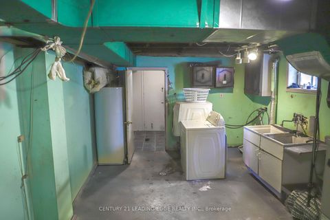 Photo 16 at 22 Katherine Road, CFB, Toronto