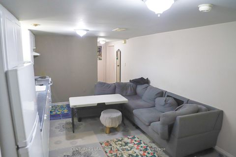 Photo 20 at 22 Katherine Road, CFB, Toronto