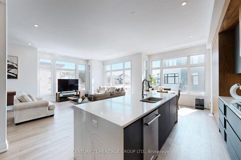 Photo 13 at 251 Oxford Street, Mill Pond, Richmond Hill