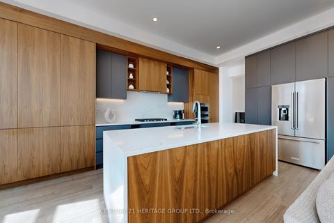 Photo 14 at 251 Oxford Street, Mill Pond, Richmond Hill