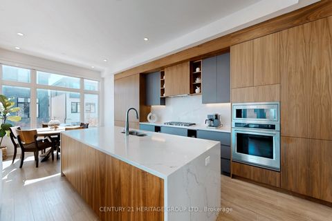 Photo 15 at 251 Oxford Street, Mill Pond, Richmond Hill