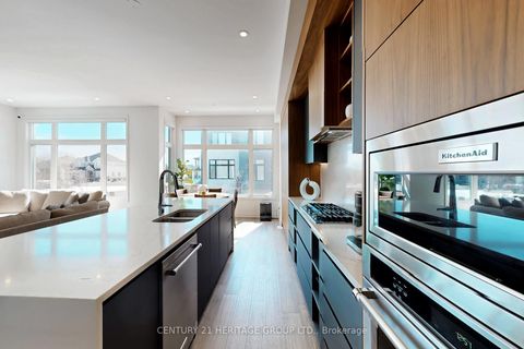 Photo 17 at 251 Oxford Street, Mill Pond, Richmond Hill