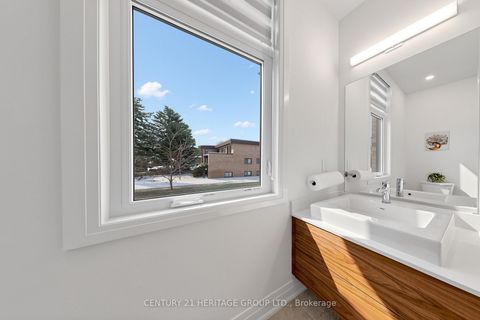 Photo 19 at 251 Oxford Street, Mill Pond, Richmond Hill