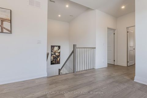 Photo 21 at 251 Oxford Street, Mill Pond, Richmond Hill