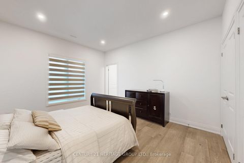 Photo 31 at 251 Oxford Street, Mill Pond, Richmond Hill