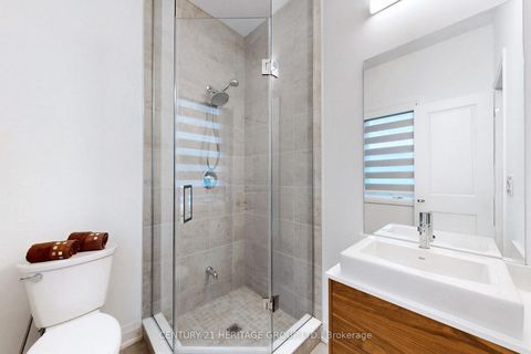 Photo 33 at 251 Oxford Street, Mill Pond, Richmond Hill