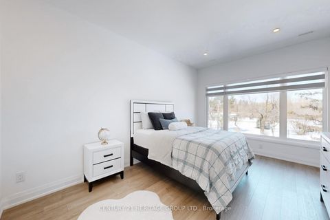 Photo 34 at 251 Oxford Street, Mill Pond, Richmond Hill