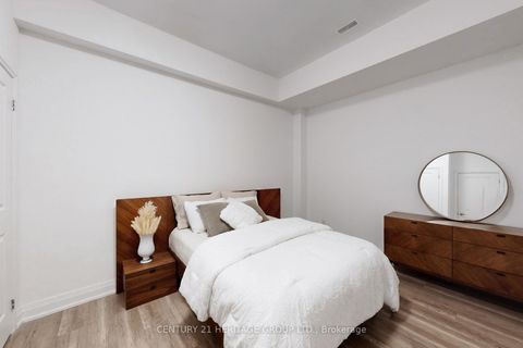 Photo 43 at 251 Oxford Street, Mill Pond, Richmond Hill