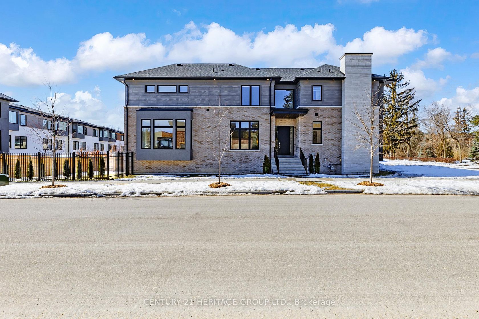 251 Oxford Street, Mill Pond, Richmond Hill photo 9