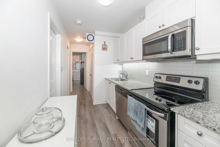 Photo 9 at 33 - 869 Wilson Avenue, CFB, Toronto
