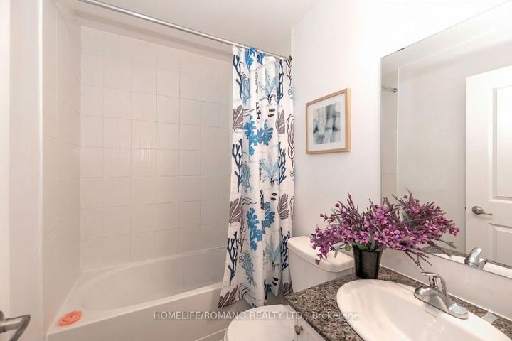 Photo 16 at 33 - 869 Wilson Avenue, CFB, Toronto