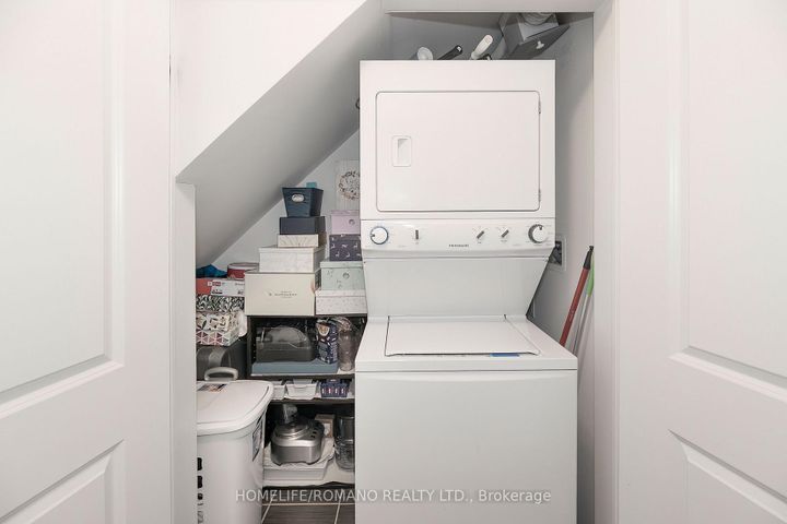 Photo 18 at 33 - 869 Wilson Avenue, CFB, Toronto