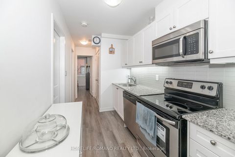 Photo 9 at 33 - 869 Wilson Avenue, CFB, Toronto