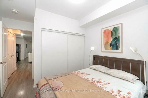 Photo 14 at 33 - 869 Wilson Avenue, CFB, Toronto