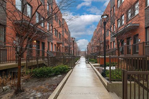 Photo 24 at 33 - 869 Wilson Avenue, CFB, Toronto