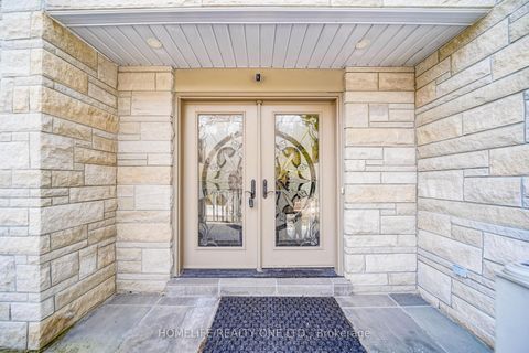 Photo 5 at 31 Bearwood Drive, Humber Valley, Toronto