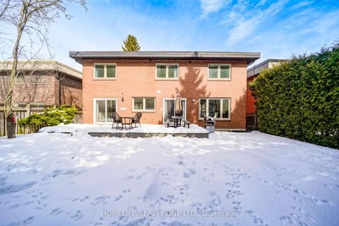 Photo 7 at 31 Bearwood Drive, Humber Valley, Toronto